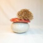 vase_beige_red