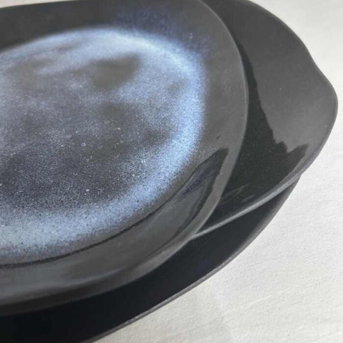 plate_black_blue_irregular2