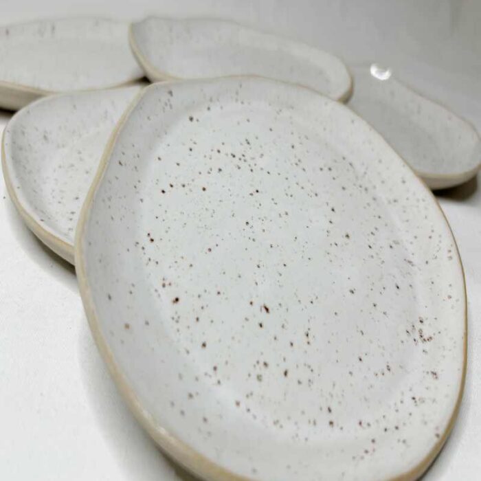 plate_white_irregular3 plate_white_irregular3