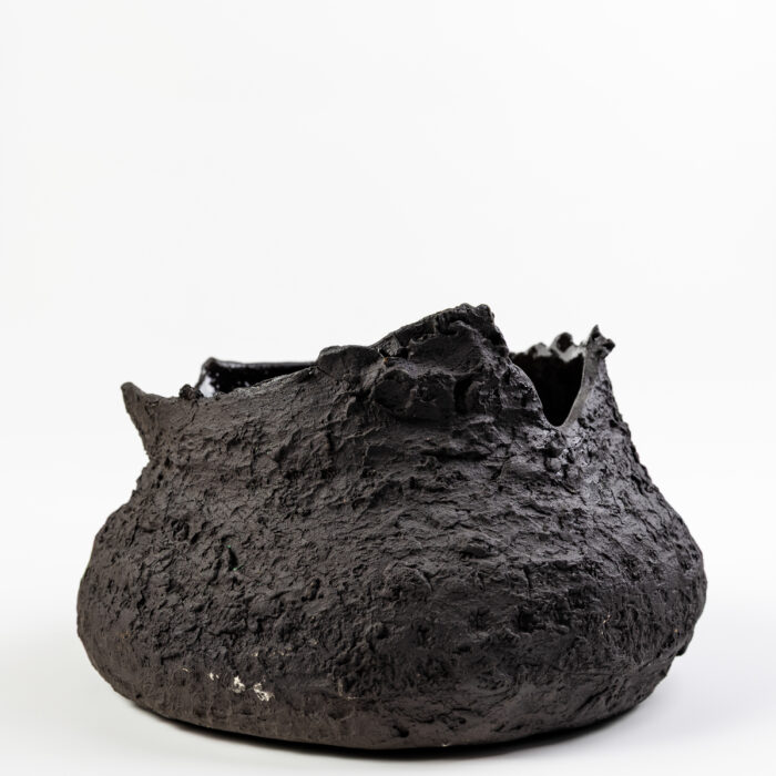 Etna vase_Slika2_Sara Rman Etna vase_Slika2_Sara Rman