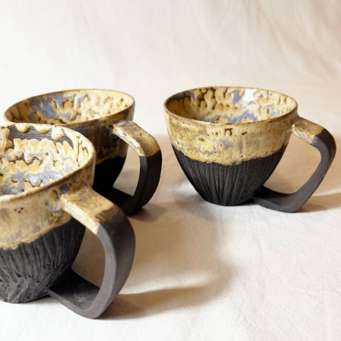 black_mug_blue5 black_mug_blue5